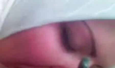 سبزه, سرخ شده در دانلودسکس خواهروبرادر