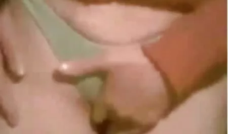 دختر سیکس خواهربرادر مشغول به کار در ویلا