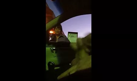او لبخند زد تا او sex خواهر و برادر را به مقعد!