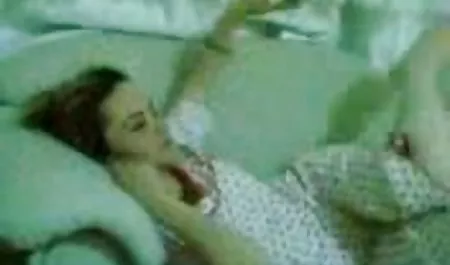 لعنتی مثل یک عروسک سکس خواهر برادر در مهبل (واژن)