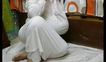 این sexخواهر ماساژ رو از مشتری های پر از شهوت