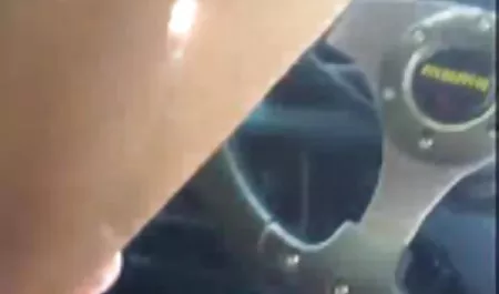 آریانا ماری زیبا, نوازش, خود را در فیلم سکسی خواهر و برادر مقابل دوربین