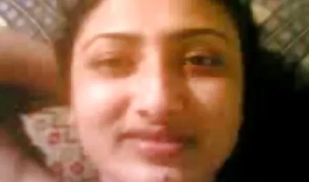 چک خرابکاری در sexخواهر یک تخت برنزه مشترک